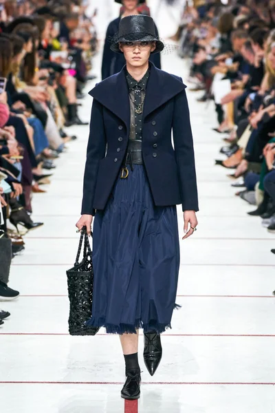 Look 47